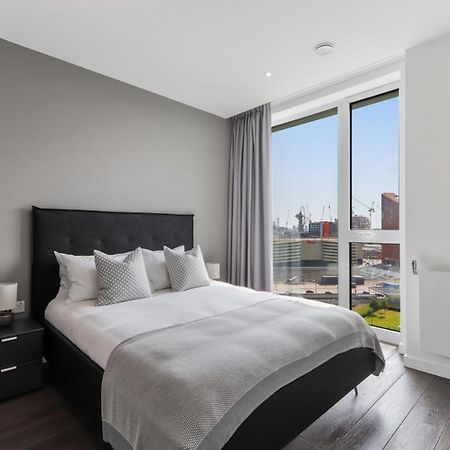 Ellie N Conys 3 Bedroom Apartment With 2 Bathrooms, An Ensuite, Kitchen And Balcony In Stratford Westfield Londýn Exteriér fotografie